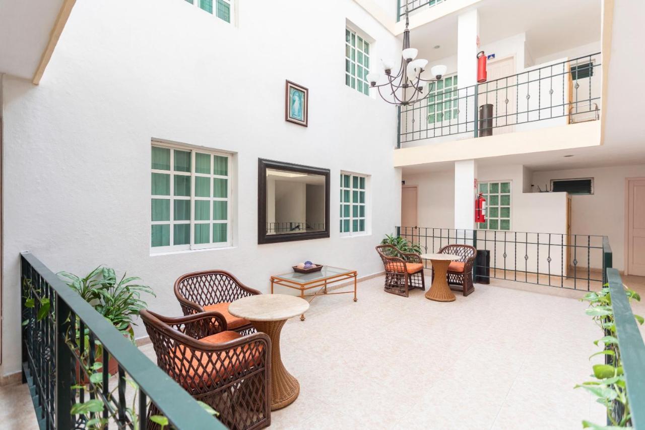 צ'טומאל Hotel Gandhi מראה חיצוני תמונה