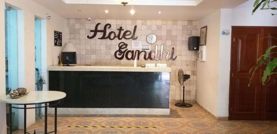 צ'טומאל Hotel Gandhi מראה חיצוני תמונה