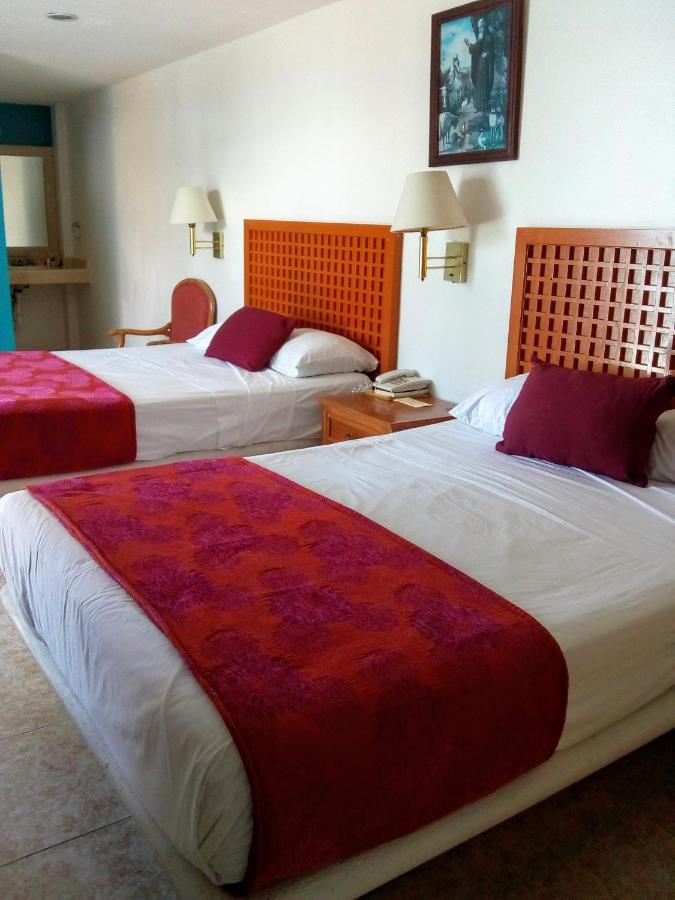 צ'טומאל Hotel Gandhi מראה חיצוני תמונה