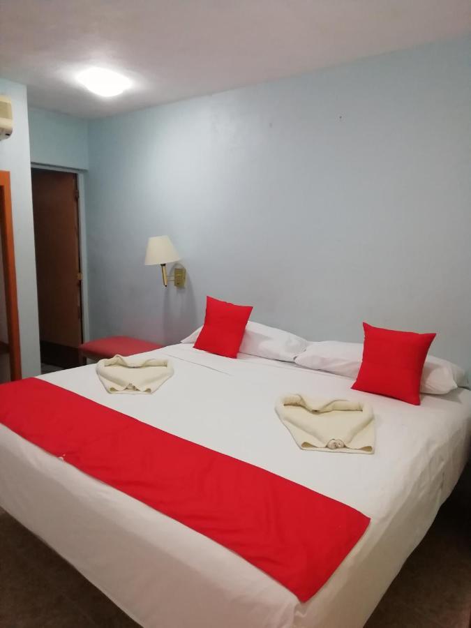 צ'טומאל Hotel Gandhi מראה חיצוני תמונה