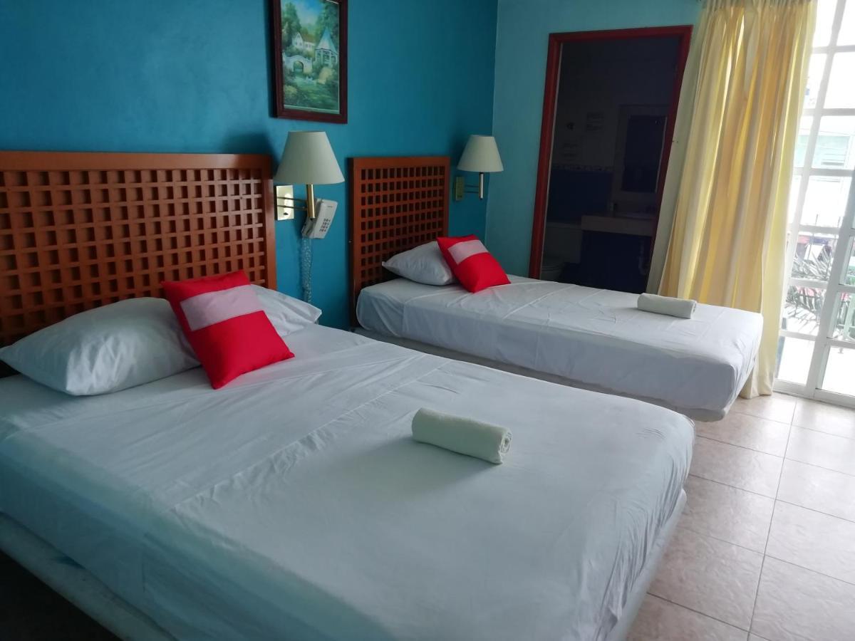 צ'טומאל Hotel Gandhi מראה חיצוני תמונה