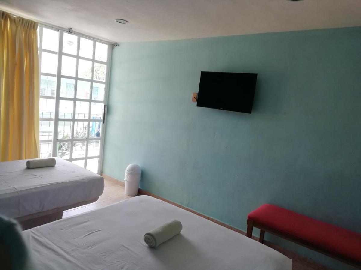 צ'טומאל Hotel Gandhi מראה חיצוני תמונה