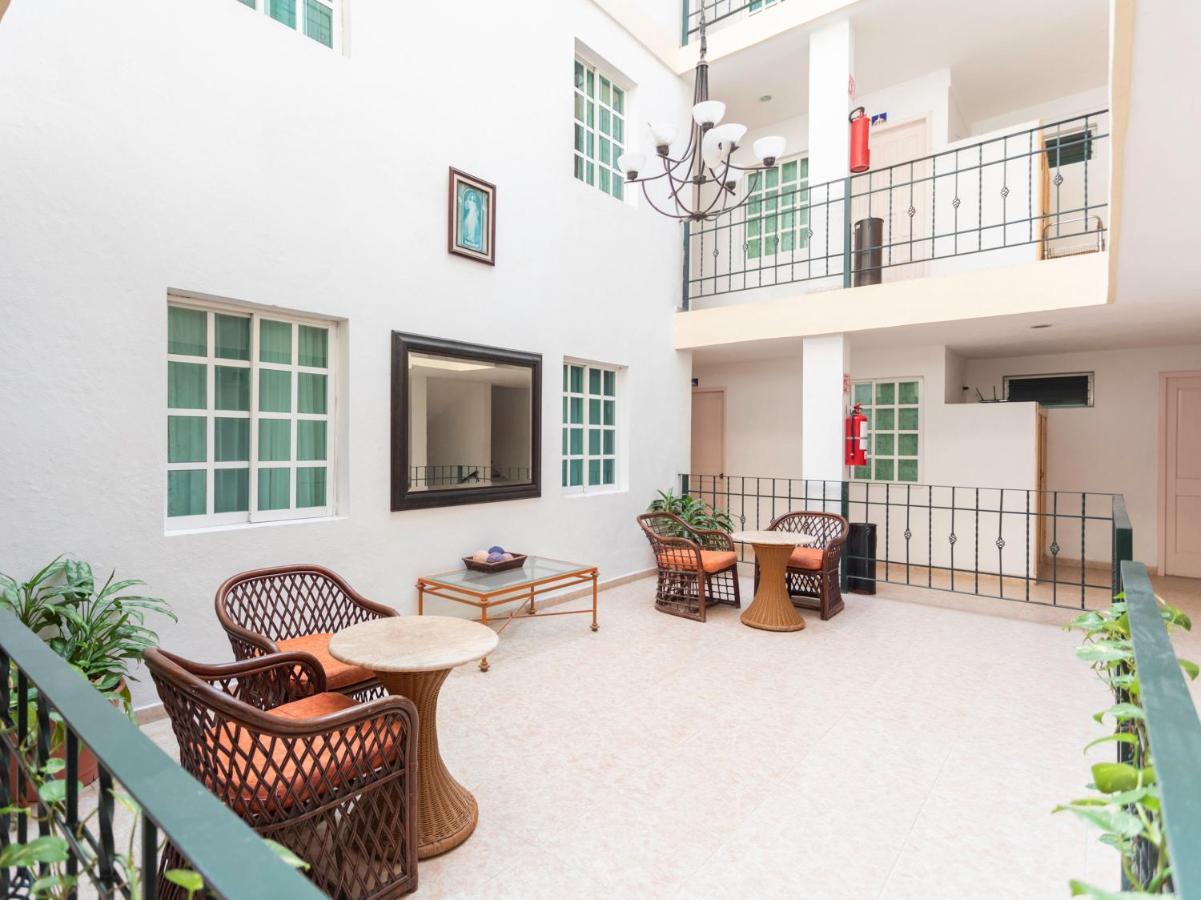 צ'טומאל Hotel Gandhi מראה חיצוני תמונה
