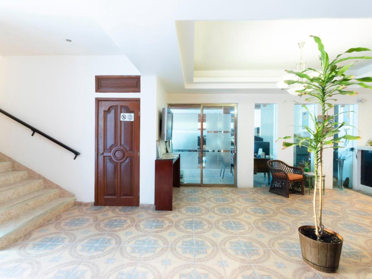 צ'טומאל Hotel Gandhi מראה חיצוני תמונה