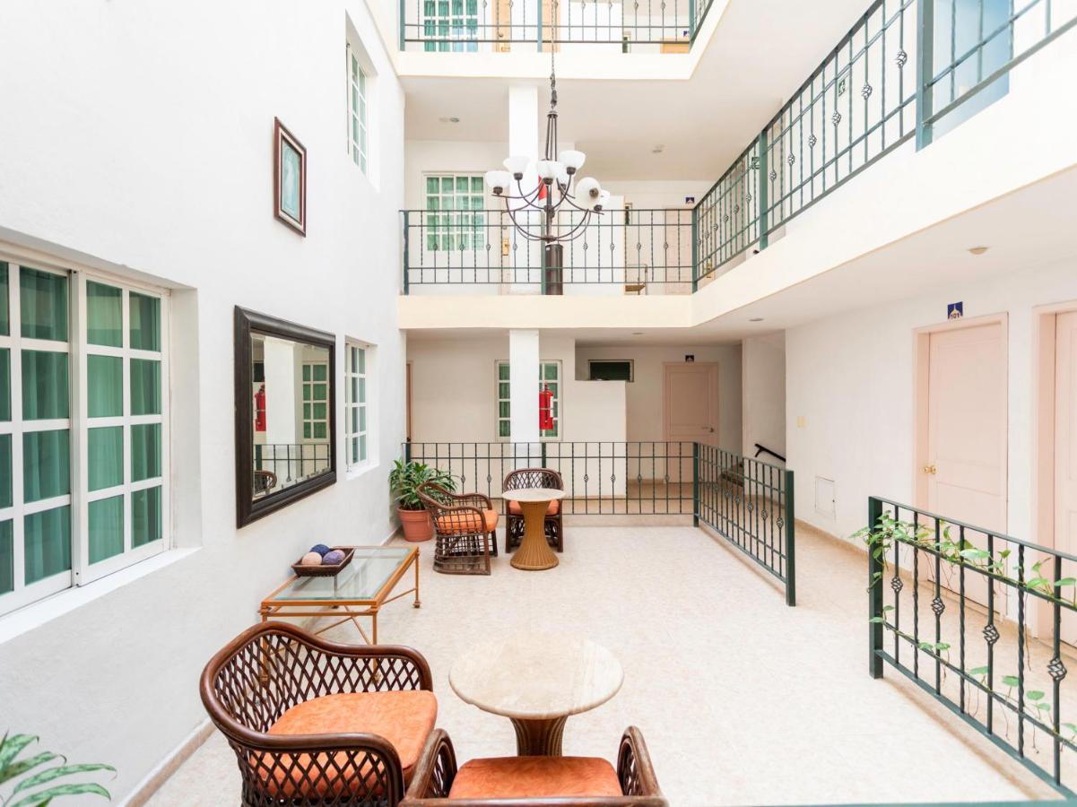 צ'טומאל Hotel Gandhi מראה חיצוני תמונה